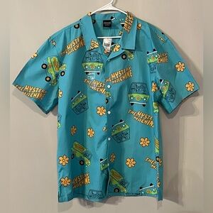 Scooby Doo button up shirt! NWT Size XXL